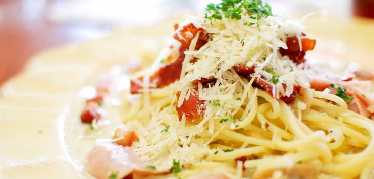 Macarrão à carbonara