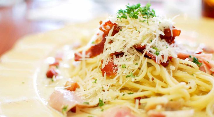 Macarrão à carbonara