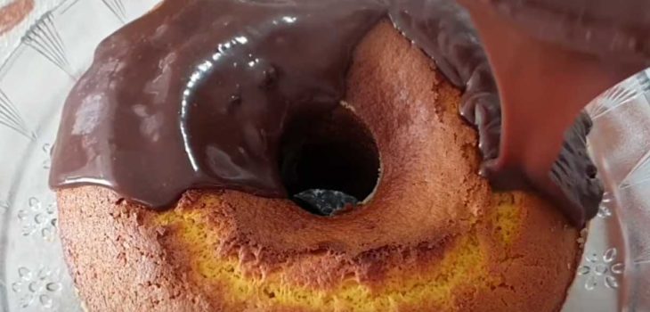Bolo de cenoura de liquidificador