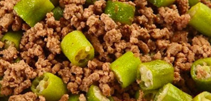 Carne moída com quiabo