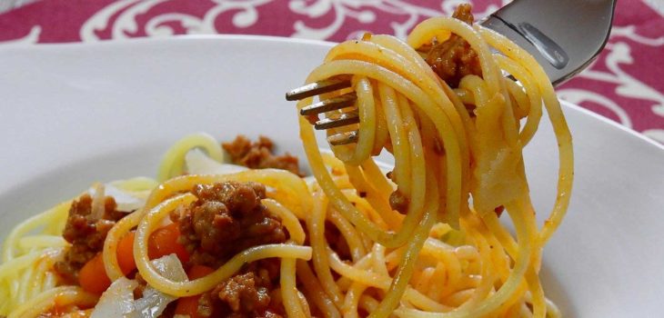 Macarrão com carne moída