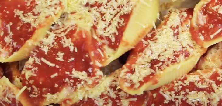 Macarrão recheado de forno