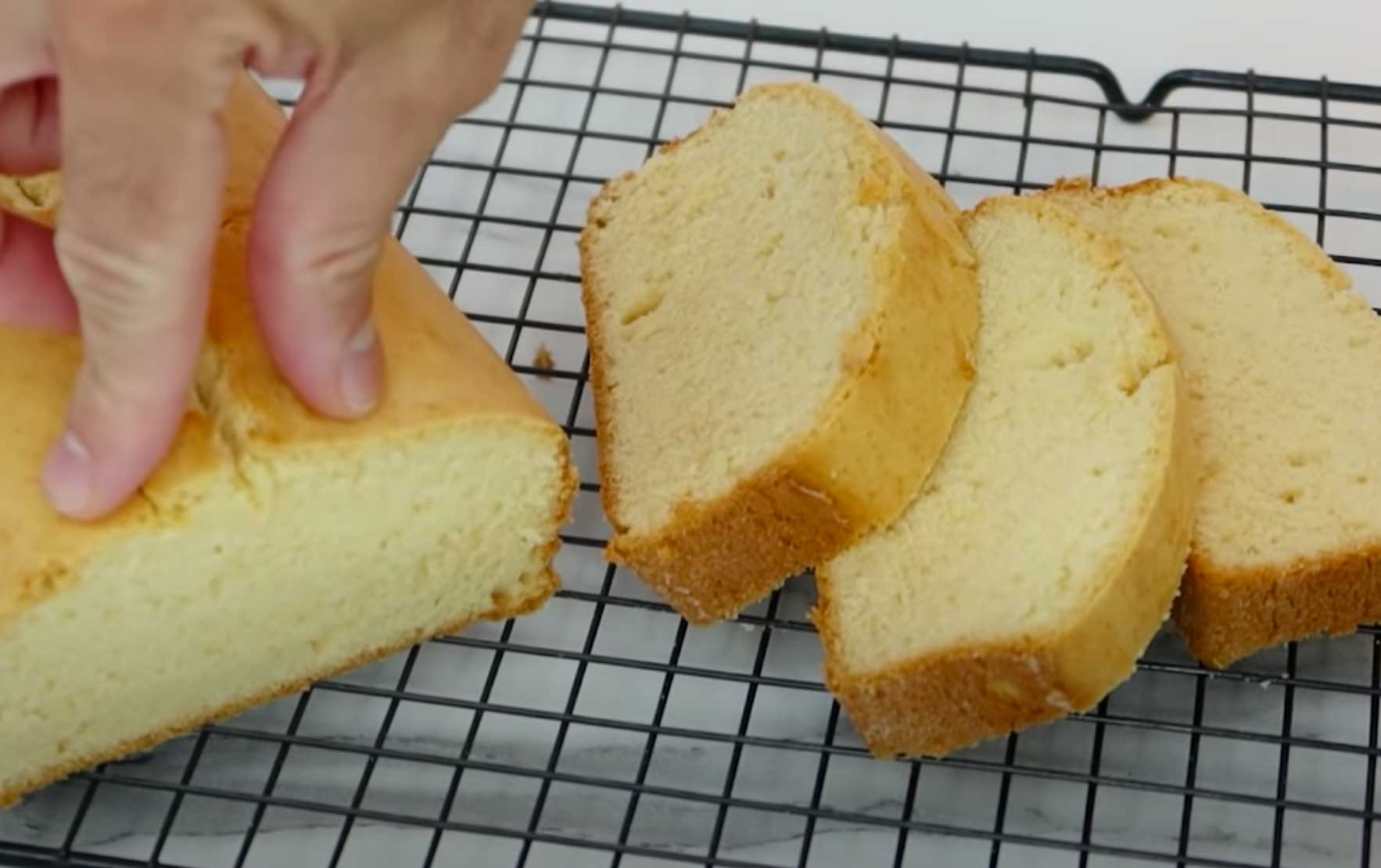 Bolo de leite condensado com limão