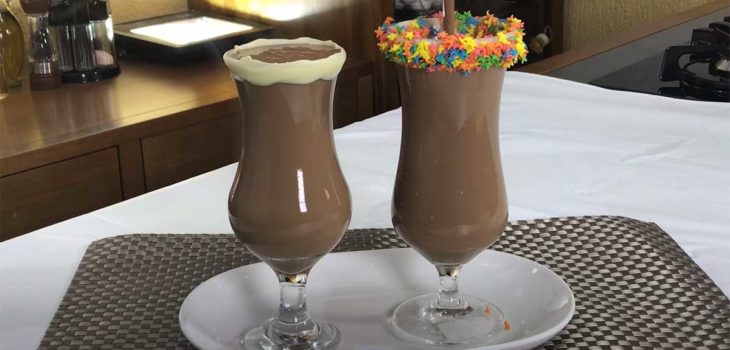 Chocolate quente com leite condensado