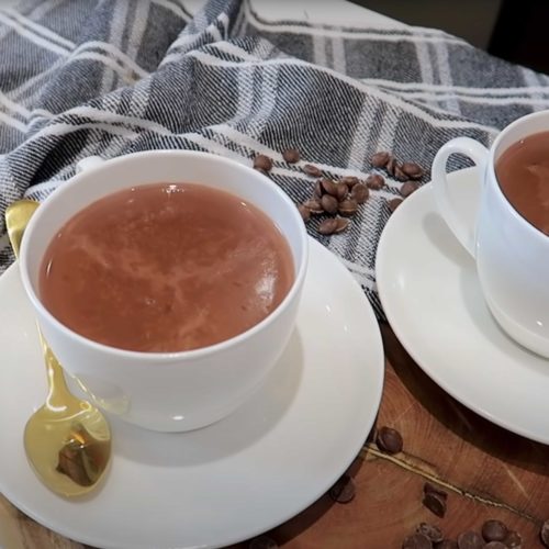 Chocolate quente de Nescau