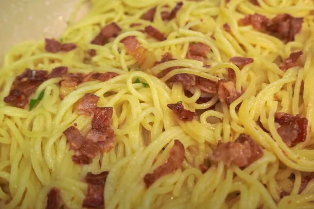 Macarrão com bacon