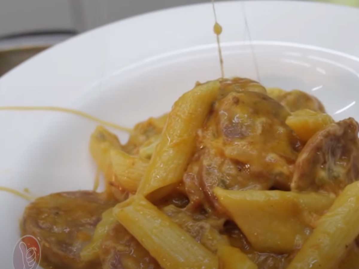 Macarrão na panela de pressão