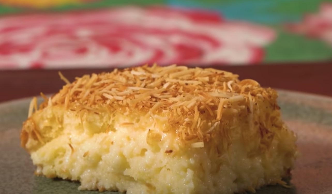 Bolo de coco gelado