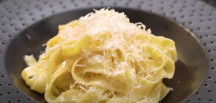 Fettuccine alfredo