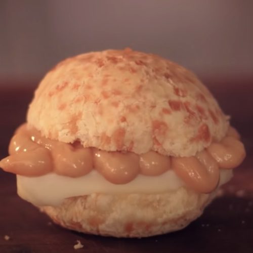 Pão de queijo mineiro