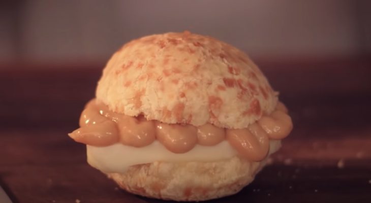 Pão de queijo mineiro