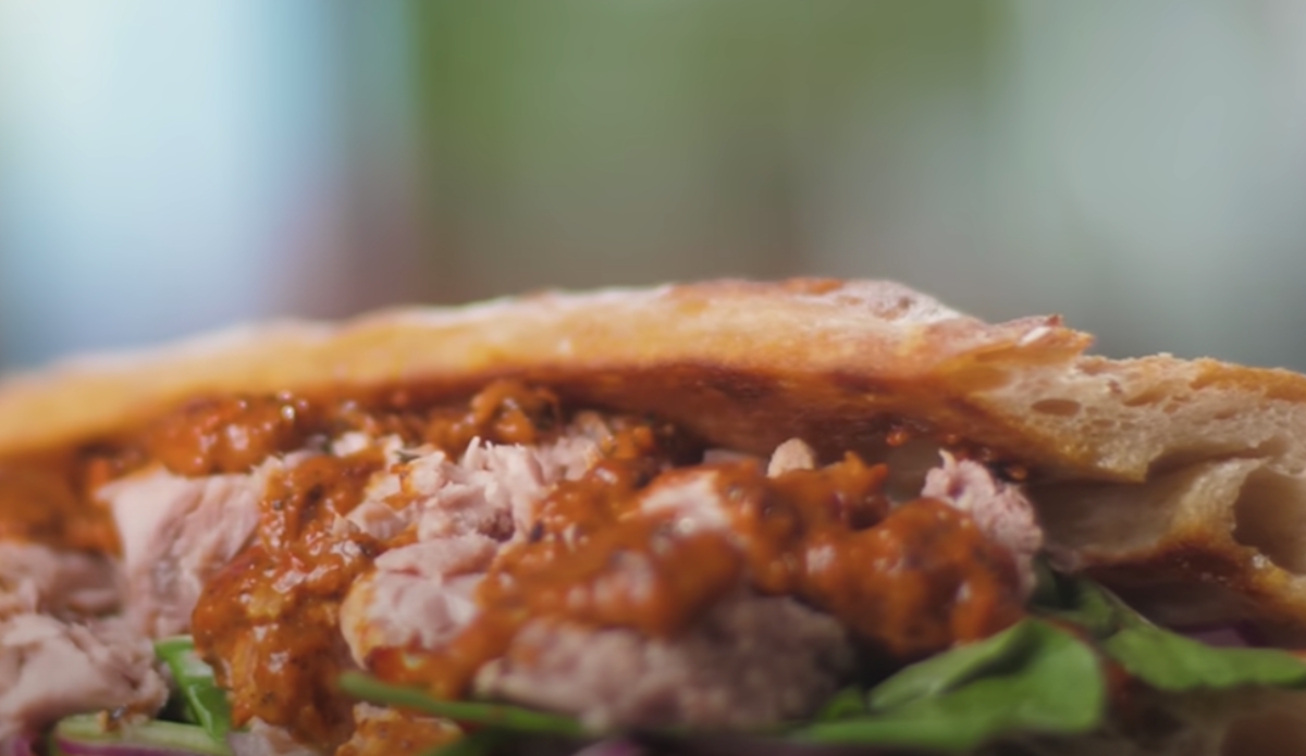 Sanduíche de atum